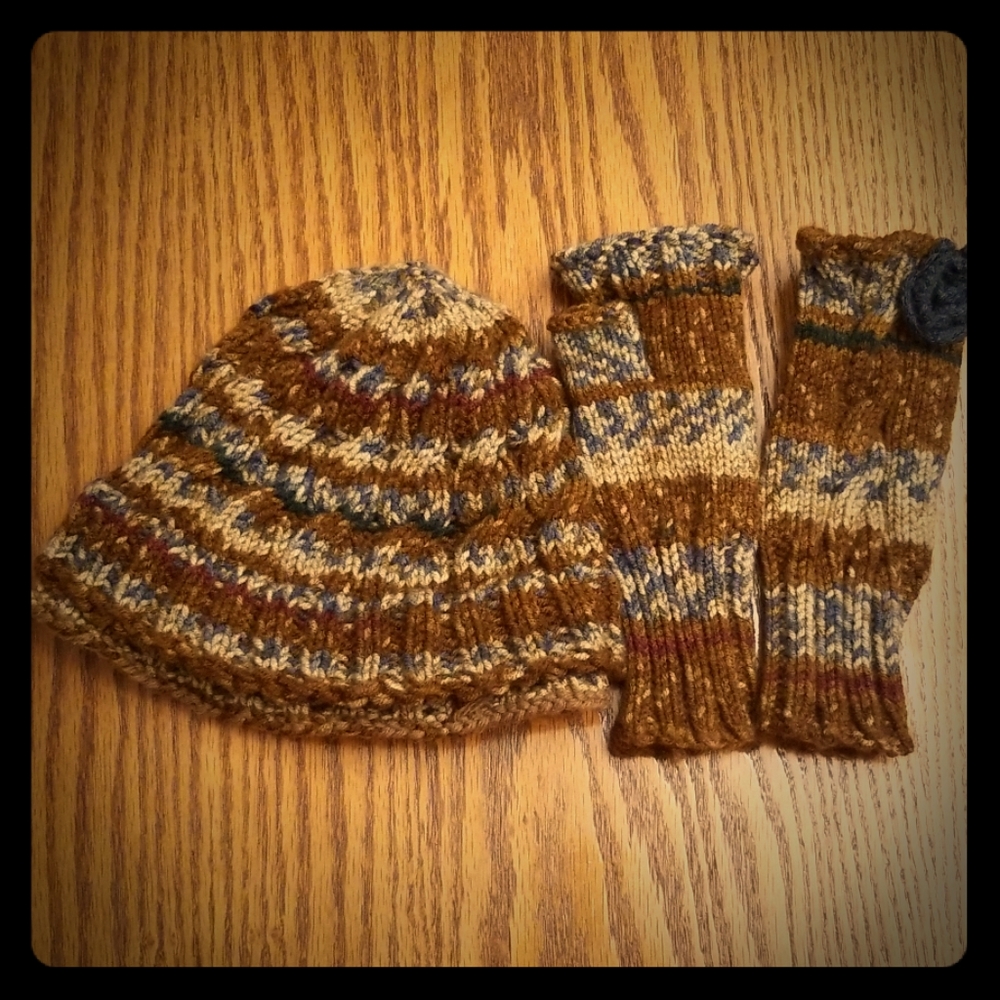 Handmade hat and mittens